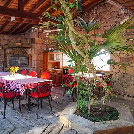 Biber Evi Assos Ayvacik
